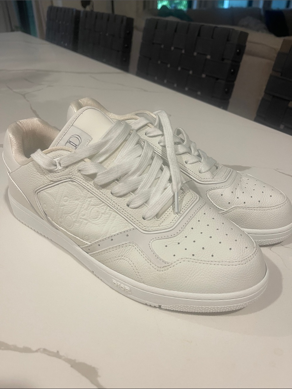 B27 low top Dior Men’s All-White Leather Low-Top Sneakers